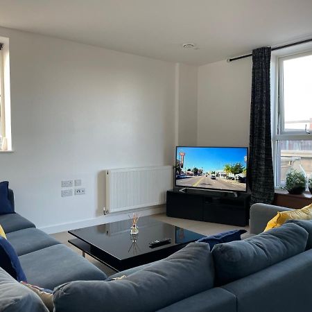 Apartamento Modern & Spacious Penthouse In North Londres Exterior foto